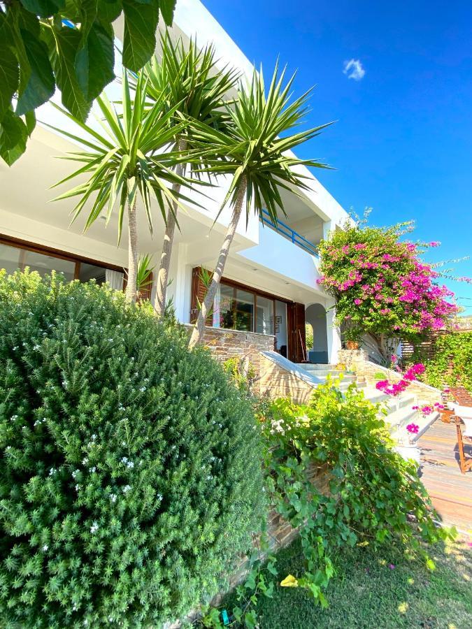 Beach House Set In A Beautiful Bay Caristo Exterior foto