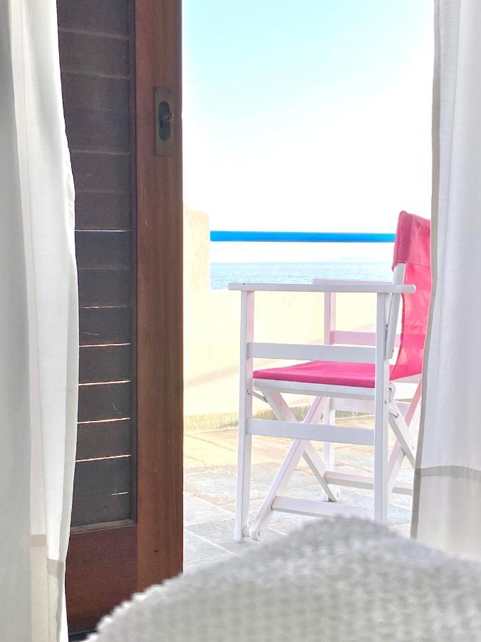 Beach House Set In A Beautiful Bay Caristo Exterior foto